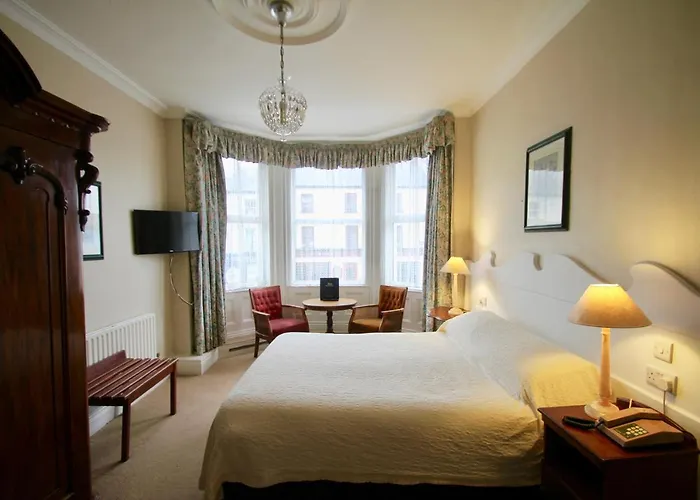 Hotels in Downtown Clifden