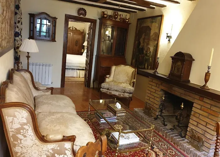 Hotels in Downtown Chinchon