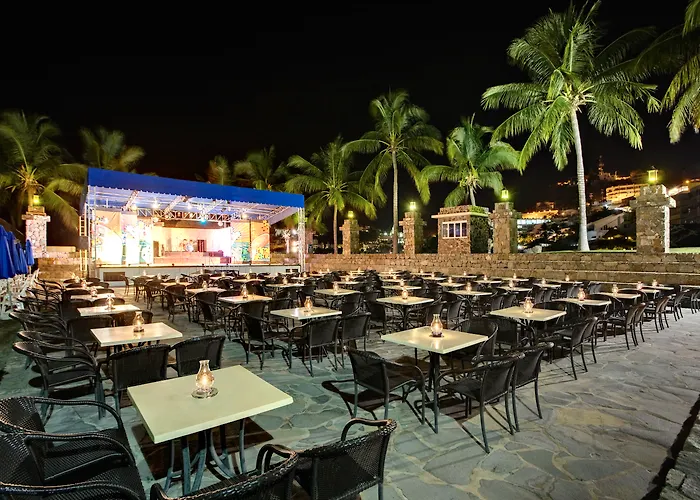 Hotels in Downtown Manzanillo