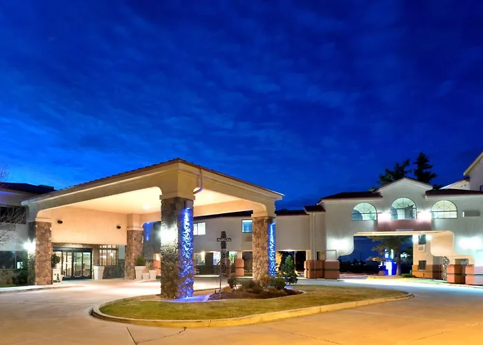 Hotels in Downtown Show Low