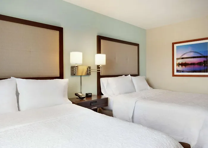 Hotels in Downtown Clackamas