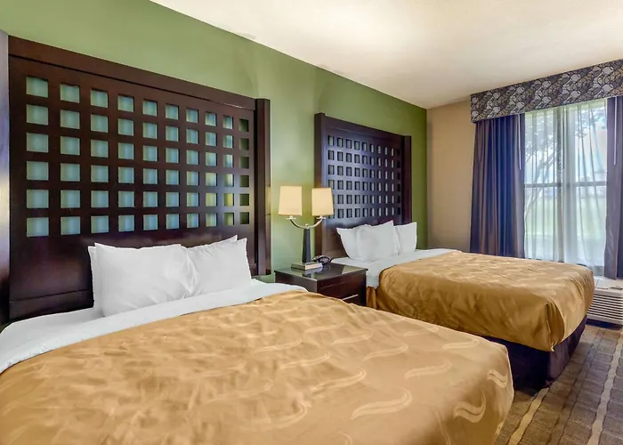 Hotels in Downtown Durant