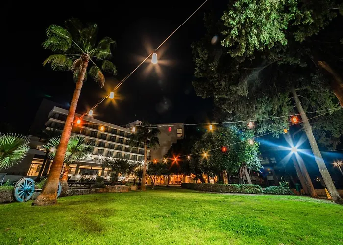 Hotels in Downtown Kyrenia (Northern Cyprus)