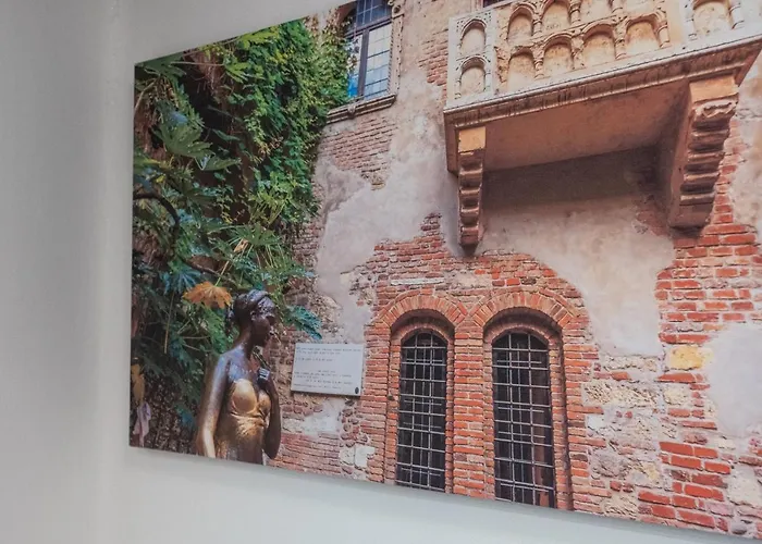 Hotels in Downtown Verona