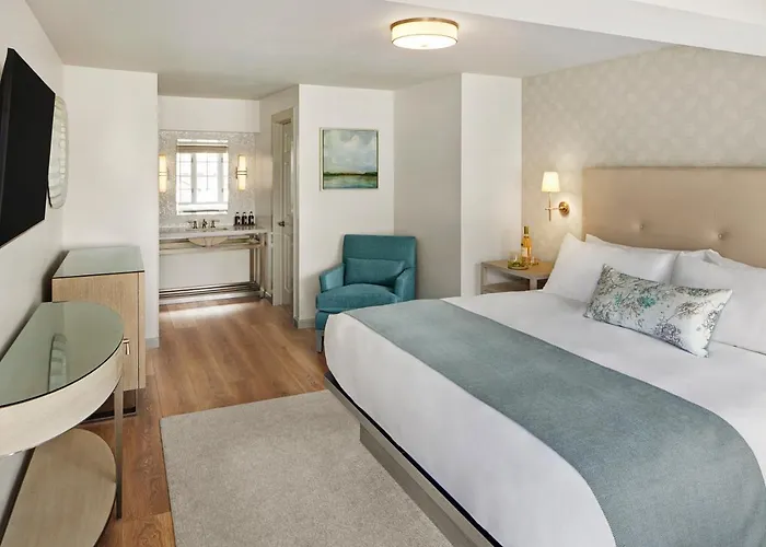 Hotels in Downtown Pacific Grove