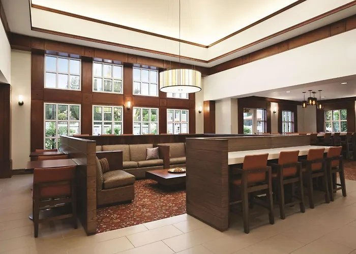 Hotels in Downtown Pleasant Hill