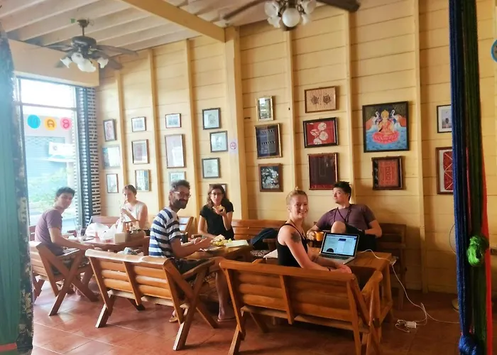 Hotels in Downtown Trat