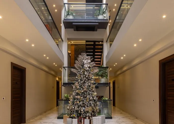 Hotels in Downtown Gurgaon