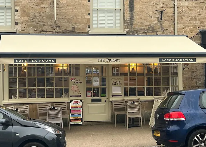 Hotels in Downtown Burford