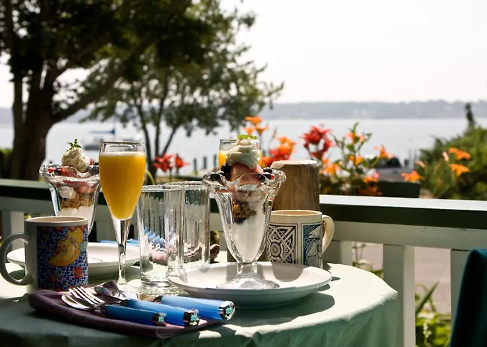 Hotels in Downtown Greenport