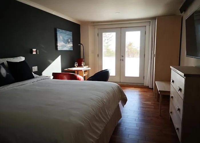 Hotels in Downtown Tadoussac