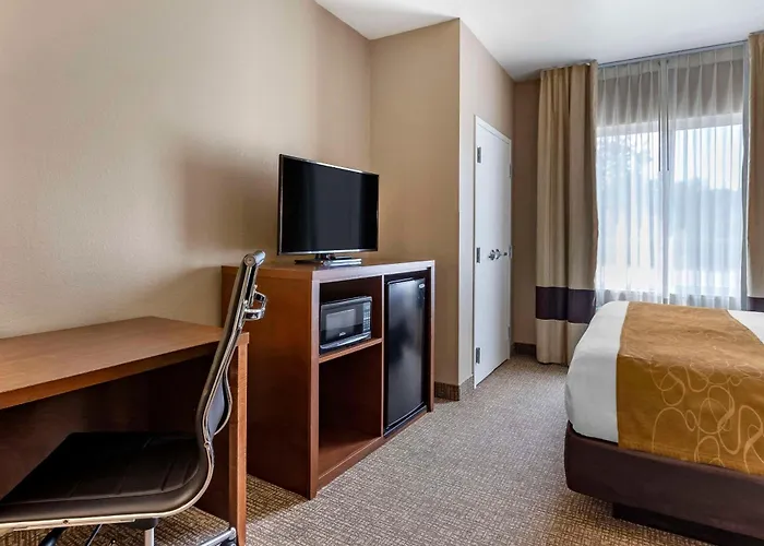 Hotels in Downtown Coralville