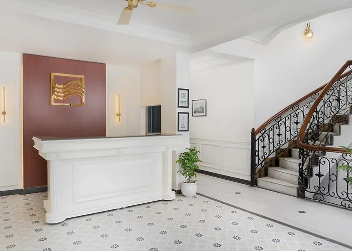 Hotels in Downtown Lucknow