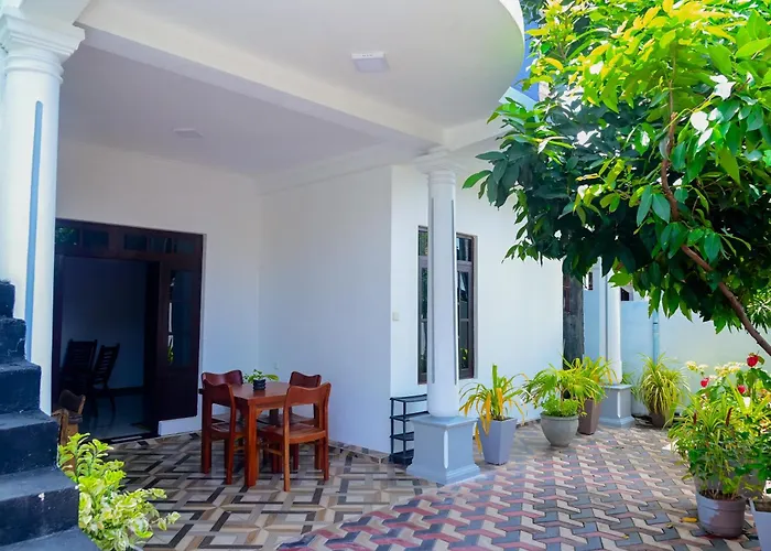 Hotels in Downtown Negombo
