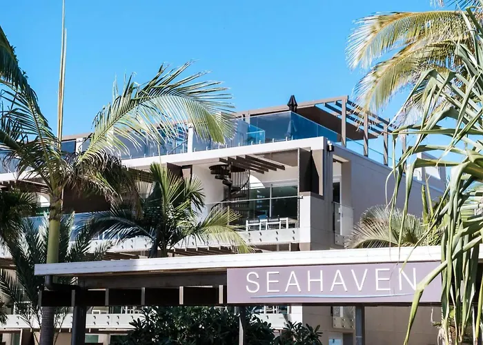 Hotels in Downtown Noosa Heads
