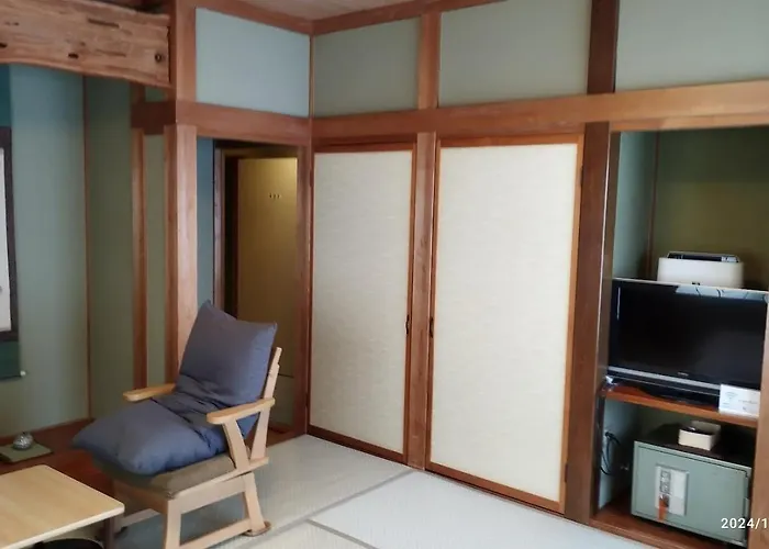 Hotels in Downtown Yamanouchi (Nagano)