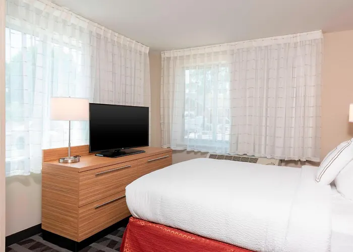 Hotels in Downtown Jeffersonville