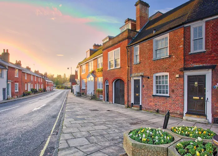 Hotels in Downtown Romsey