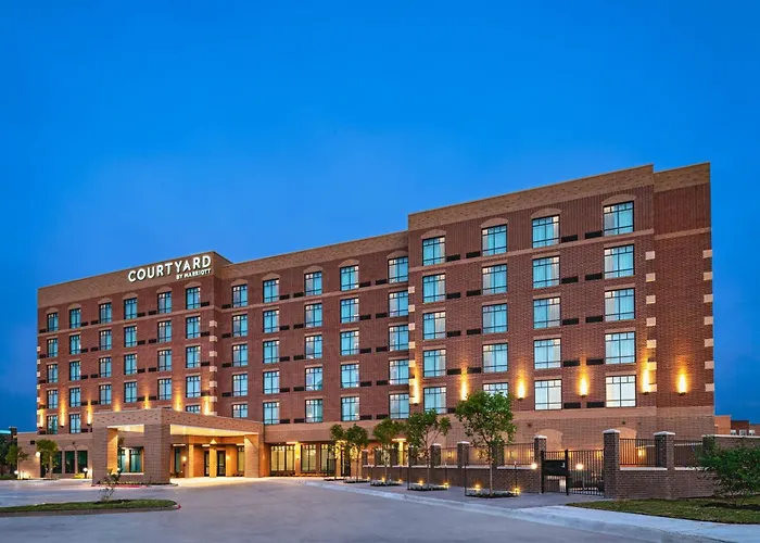 Hotels in Downtown Frisco