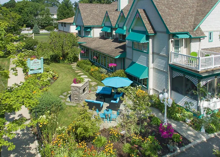 Hotels in Downtown South Haven