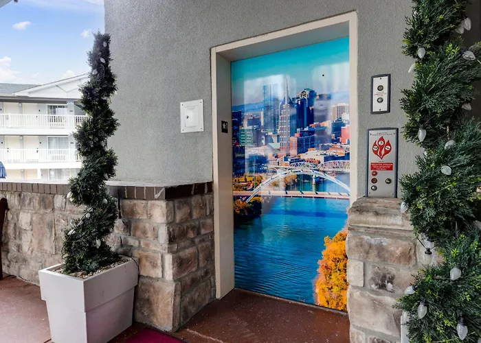 Hotels in Downtown Nashville