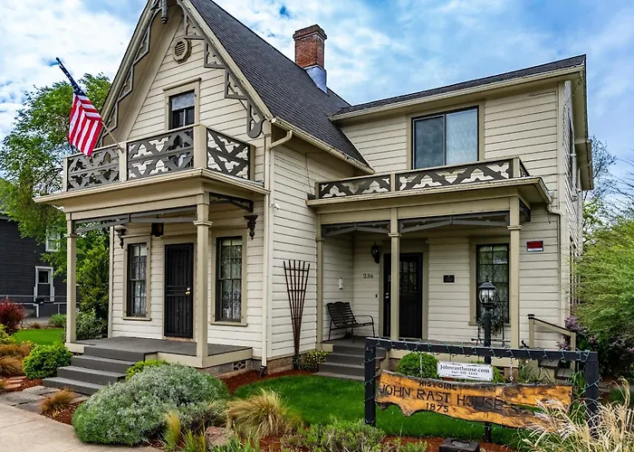 Hotels in Downtown Roseburg