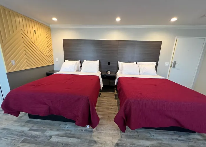 Hotels in Downtown Inglewood