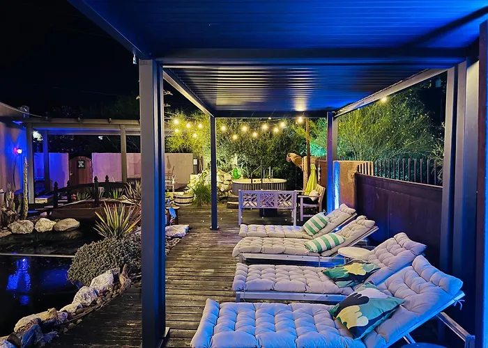 Hotels in Downtown Desert Hot Springs
