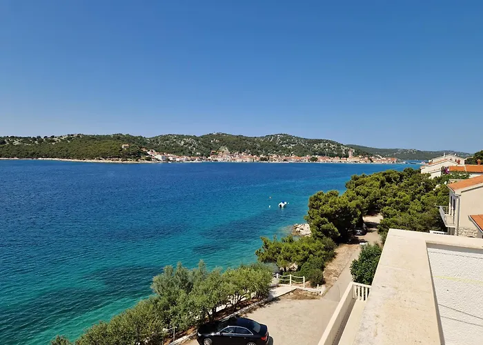 Hotels in Downtown Tisno