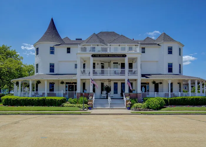 Hotels in Downtown Spring Lake