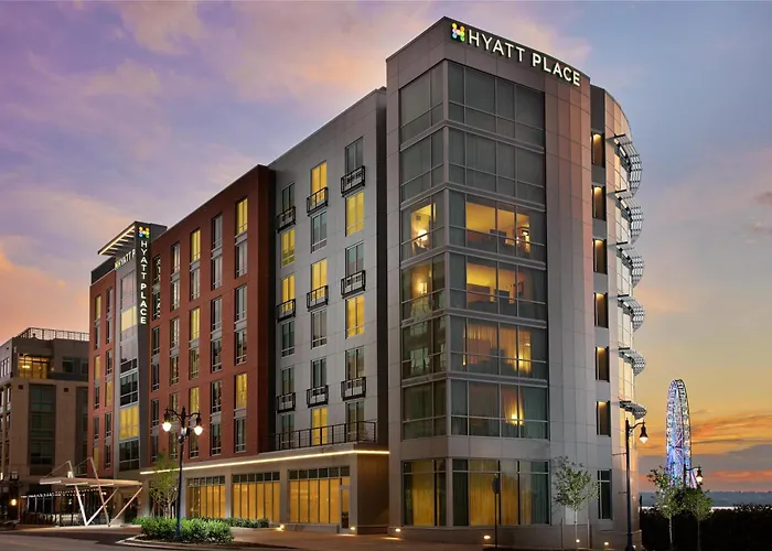 Hotels in Downtown National Harbor