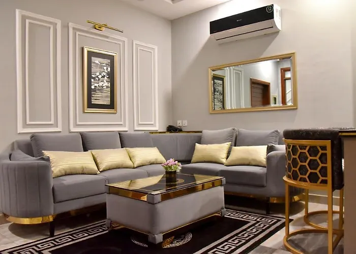 Hotels in Downtown Lahore
