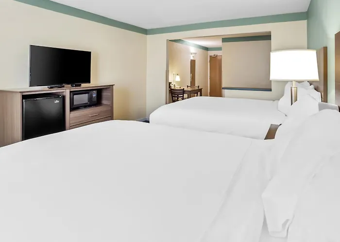 Hotels in Downtown Kelso