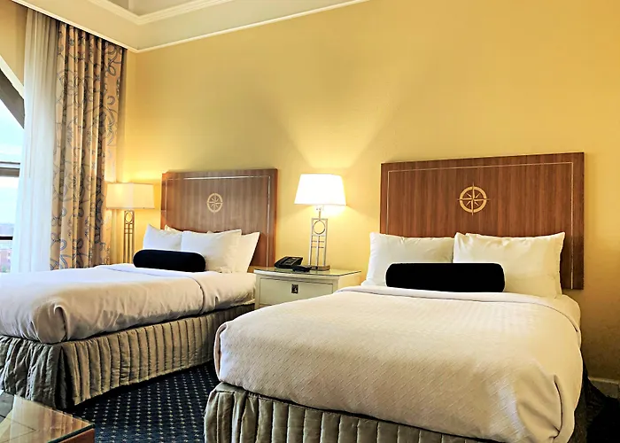 Hotels in Downtown Hampton