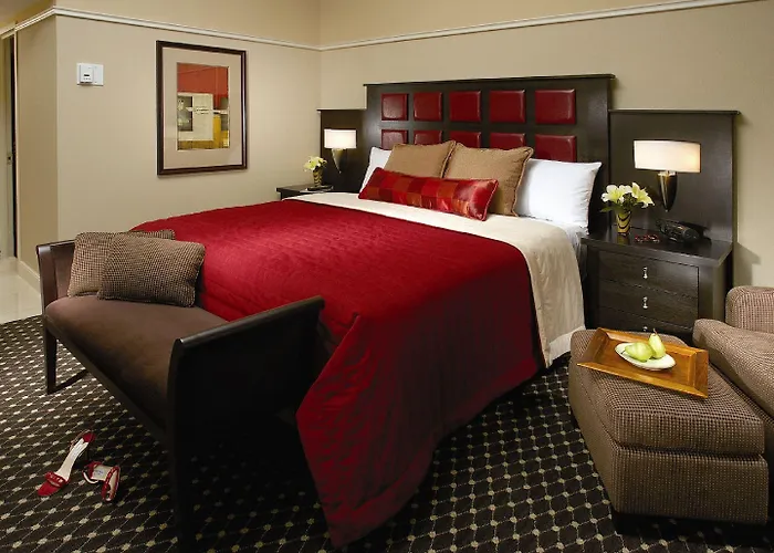Hotels in Downtown South Haven