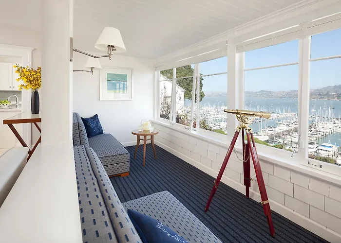 Hotels in Downtown Sausalito