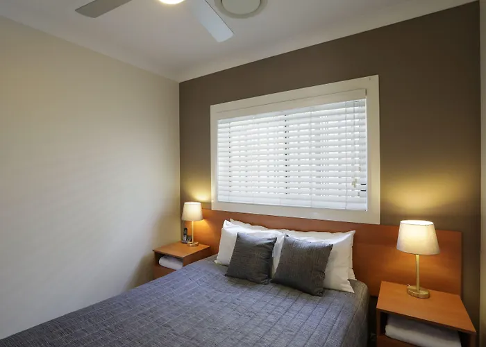 Hotels in Downtown Tamworth