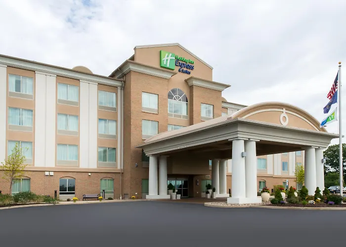 Hotels in Downtown Dickson City
