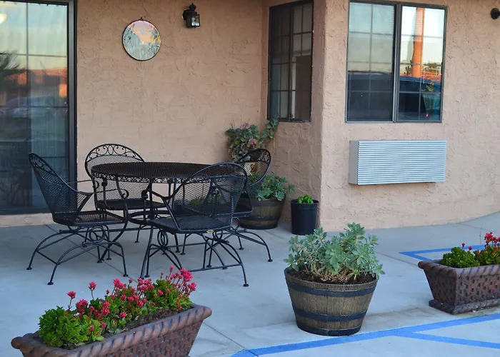 Hotels in Downtown Twentynine Palms