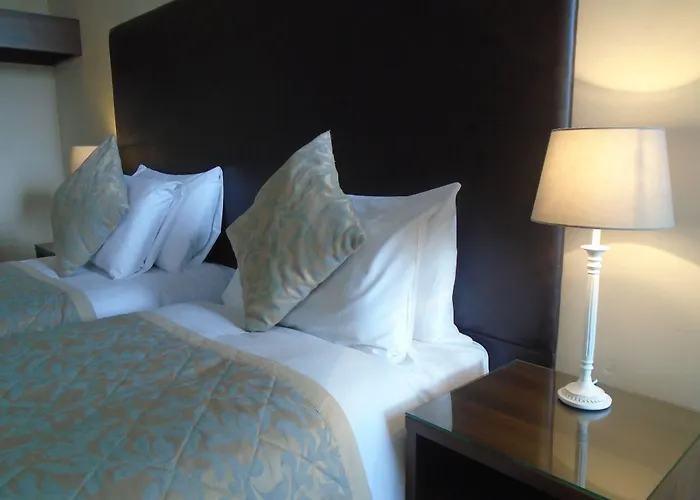 Hotels in Downtown Andover