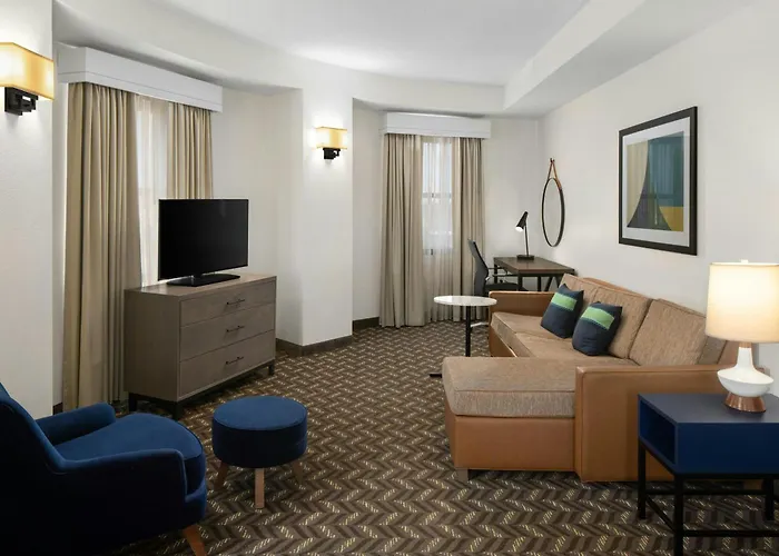 Hotels in Downtown New Rochelle
