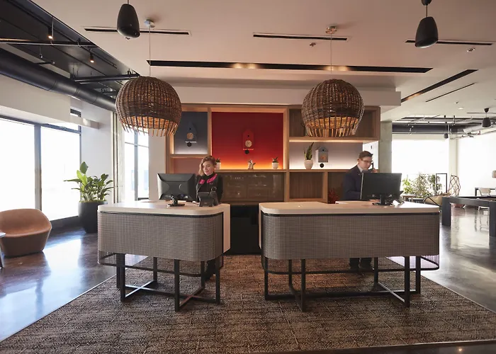Hotels in Downtown Calgary