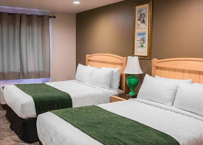 Hotels in Downtown Dunnellon