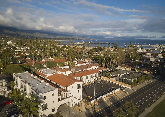Hotels in Downtown Santa Barbara