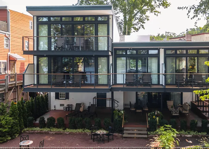 Hotels in Downtown New Hope