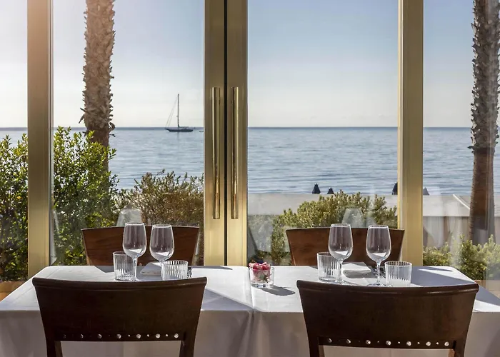 Hotels in Downtown Diano Marina