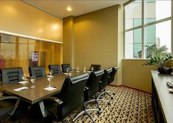 Hotels in Downtown Vitoria
