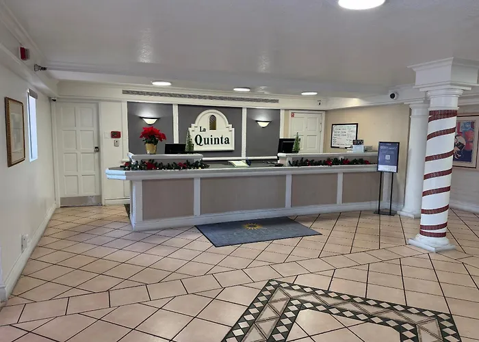 Hotels in Downtown Pinellas Park
