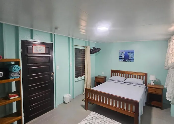 Hotels in Downtown Caye Caulker