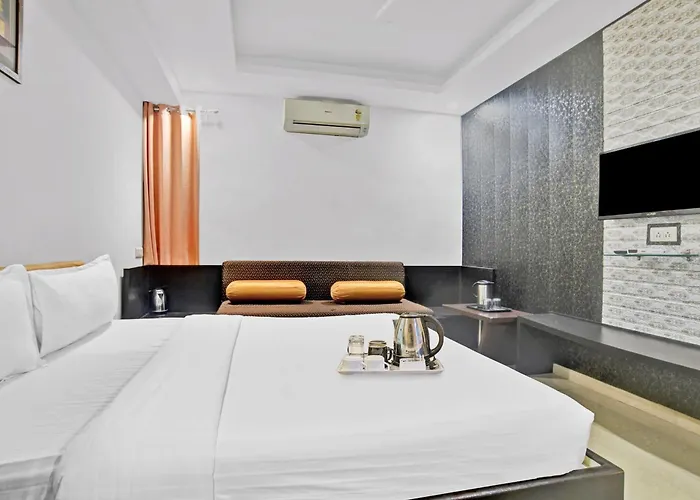 Hotels in Downtown Indore